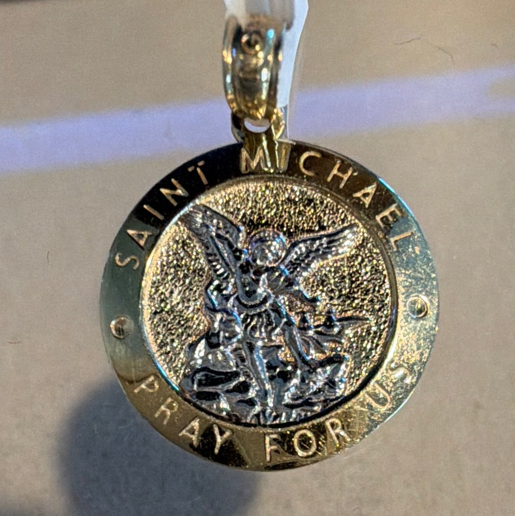 San Miguel Arcángel Pendent
