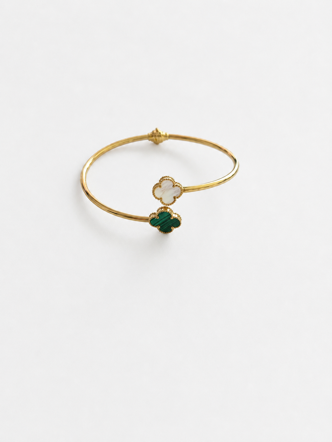 Trébol Bangle Bracelet